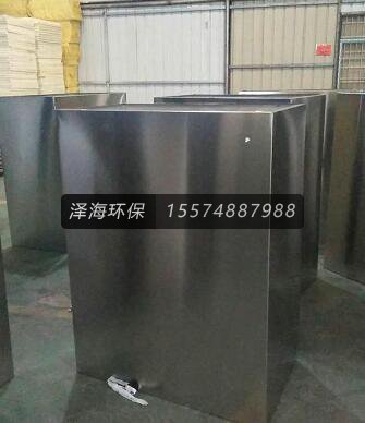 <a href=http://www.lining-shop.net.cn/ target=_blank class=infotextkey>不銹鋼水箱</a>半成品