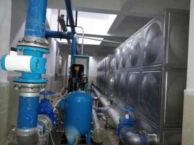 鐵水箱里面怎么做防銹？鐵水箱水發(fā)黃是什么原因？
