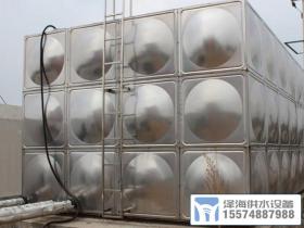 湖南湘江新區(qū)兩臺80噸室外消防水箱進場施工
